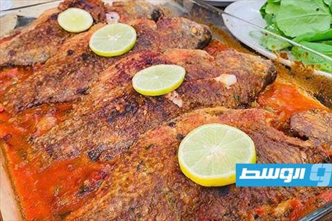 سمك صيادية بالصلصة