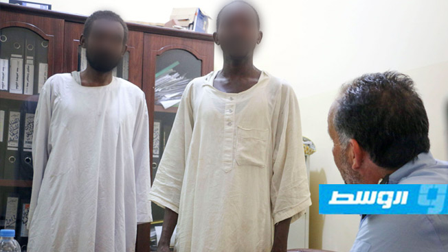 القبض على سودانيين متهمين بتصنيع الخمور بإحدى مزارع أوجلة