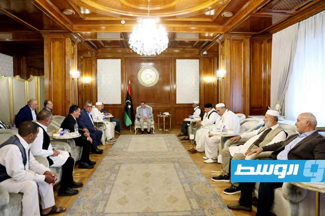 الدبيبة يستعرض مع وفد من الزنتان دور المكونات الاجتماعية في دعم برامج الحكومة