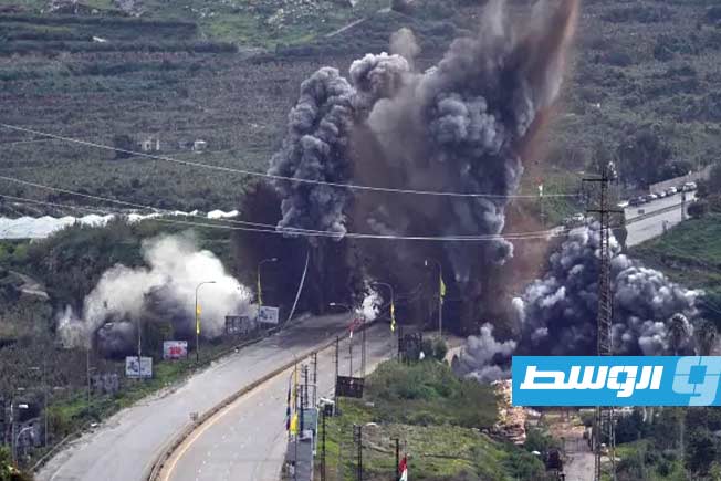 (فيديو) تجدد الغارات الإسرائيلية على جسر رئيسي بجنوب لبنان بعد تهديدات بتدميره