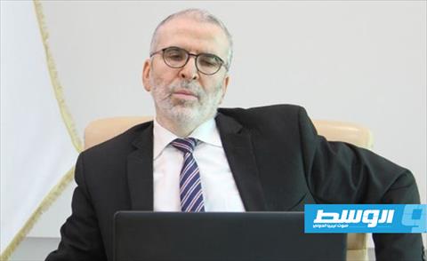 صنع الله: دول مستفيدة من غياب النفط الليبي عن السوق العالمية وتحرك الدمى لتطبيق الإقفالات