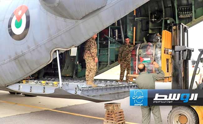 الأردن: «متطرفون إسرائيليون» هاجموا قافلتي مساعدات في طريقهما إلى غزة