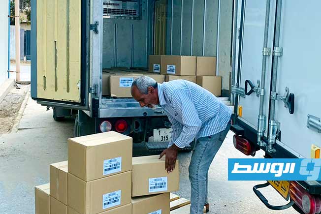 «الإمداد الطبي» يوزع شحنة جديدة من مشغلات غسيل الكلى