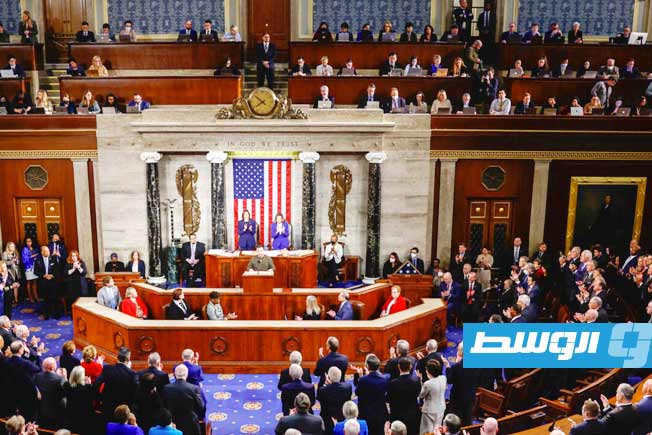 أصوات الديمقراطيين تسقط مقترحًا جمهوريًا لإنهاء الشلل الحكومي في الولايات المتحدة