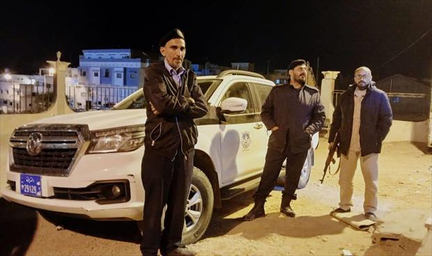 مواطن يُغلق محطة كهرباء في درنة.. والشرطة تتدخل
