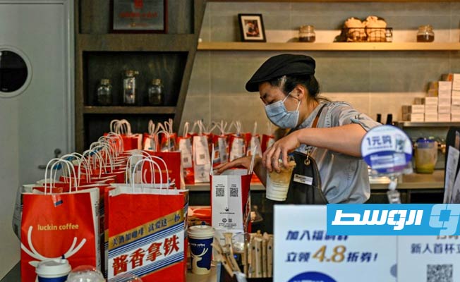 قهوة جديدة تحوي خلاصة مشروب روحي تلقى رواجًا كبيرًا في الصين