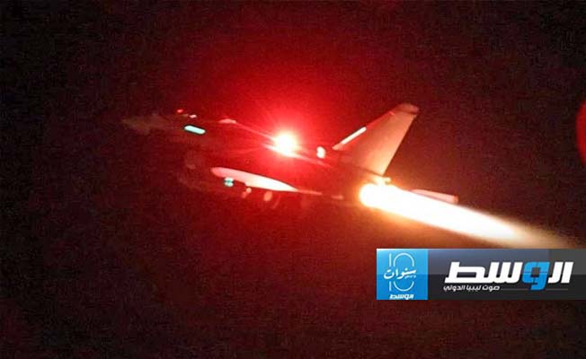 هجمات أميركية وبريطانية على الحديدة وجزيرة كمران باليمن
