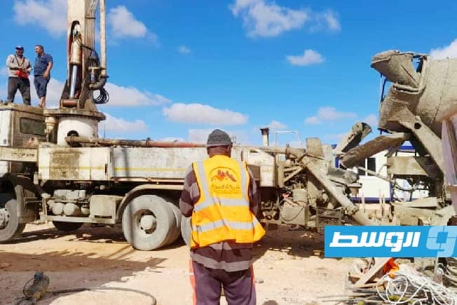 بالصور.. تنفيذ مشروع خزان مياه في قرية معاوية بمسلاتة