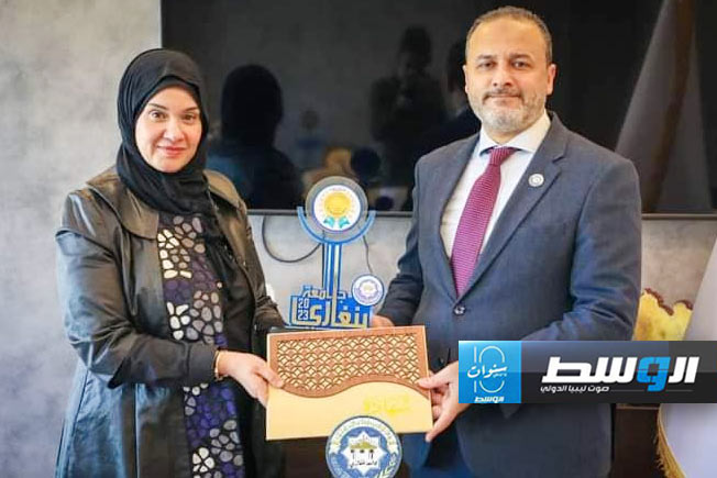 ليبية تفوز بجائزة دولية لأفضل بحث في العلوم الإنسانية والاجتماعية