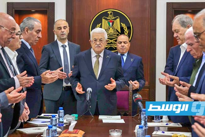 الرئيس الفلسطيني يعين حسين الشيخ نائبًا له في رئاسة «منظمة التحرير»