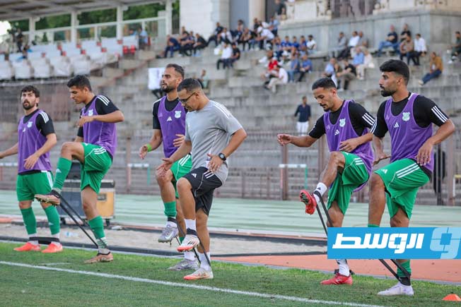 الأخضر يهدد بالانسحاب من نصف نهائي الكأس لغياب الحكام الأجانب و«الفار»