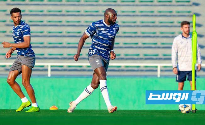 الهلال السعودي يركز على نهائي آسيا رغم إشاعات ضم ميسي