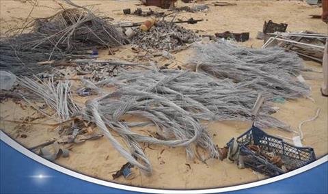 العثور على مسروقات من شركة الكهرباء في مستودع خردة بأجدابيا