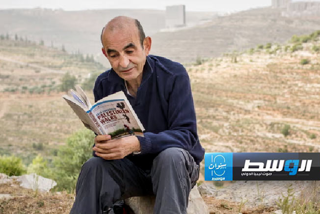الكاتب الفلسطيني رجا شحادة لـ«الغارديان»: «كل هذا التضامن من العالم.. ولكن لم يتغير شيء»