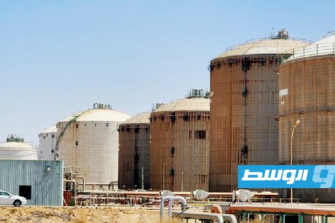 «فاينانشيال تايمز»: عودة شركات النفط الكبرى إلى ليبيا مع إطلاق طرابلس أول مزاد للتنقيب منذ 18 عامًا