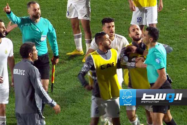 عقوبات قاسية للاعبي أبوسليم بسبب أحداث مباراة نهضة بركان بالكونفدرالية