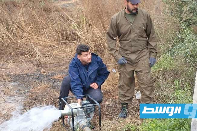 إزالة تعديات على مسارات النهر الصناعي بمنطقة العربان