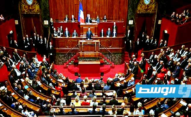 تقرير يميني فرنسي يوصي بحظر صيام رمضان على القاصرين دون 16 عامًا