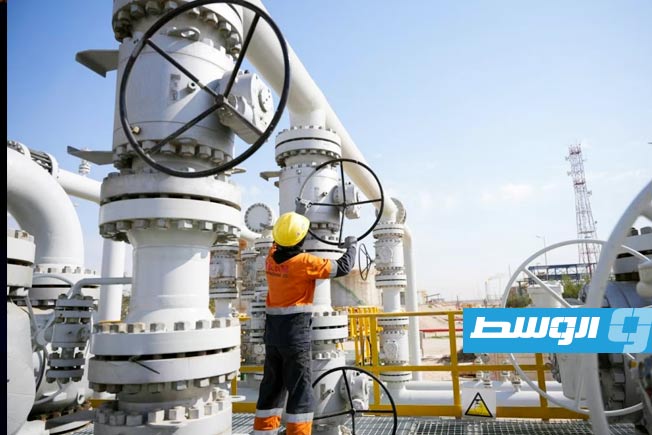 خسائر تتجاوز الحرب.. صناعة النفط في الخليج تحتاج سنوات للتعافي
