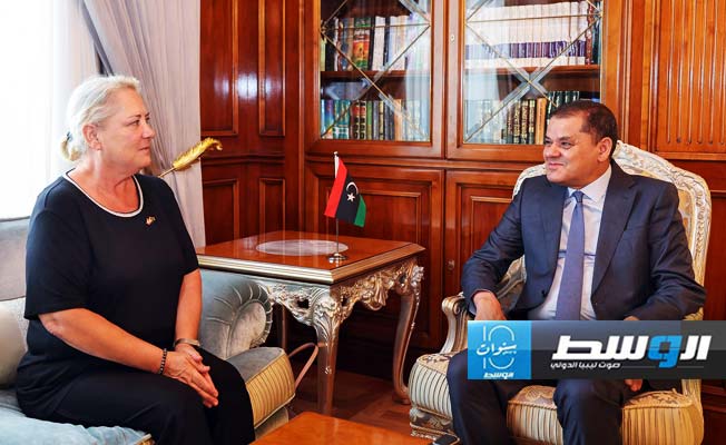 الدبيبة يبحث مع سفيرة كندا زيادة منح الطلبة الليبيين في الجامعات الكندية