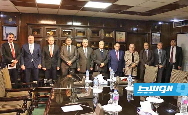 رئيس هيئة الكهرباء يبحث في القاهرة المشاريع المشتركة بين البلدين