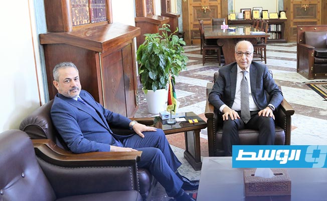 رفع معدلات الإنتاج وميزانية مؤسسة النفط محور مناقشات الكبير وبن قدارة