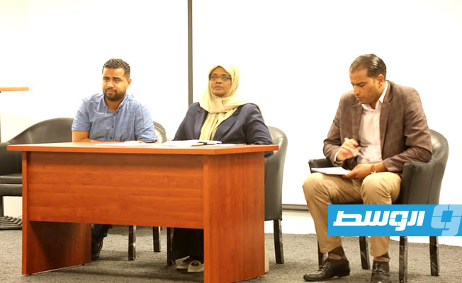 وزيرة الثقافة تجتمع برؤساء الأقسام والوحدات