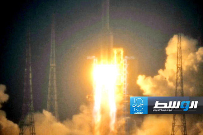 مسبار صيني يهبط على سطح القمر بعد شهر على إطلاقه