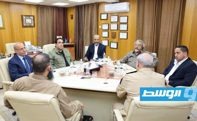 المجلس الرئاسي يعقد اجتماعا موسعا مع الأجهزة الأمنية التابعة له