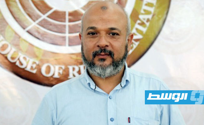 الحراري يطالب بوضع آلية «واضحة ورسمية» لسفر العمالة المصرية إلى ليبيا
