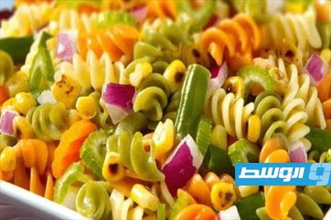سلطة معكرونة بالخرشوف والجبن