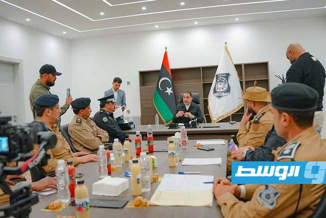 أبوزريبة: تعزيز التعاون مع دول الجوار لمكافحة شبكات التهريب