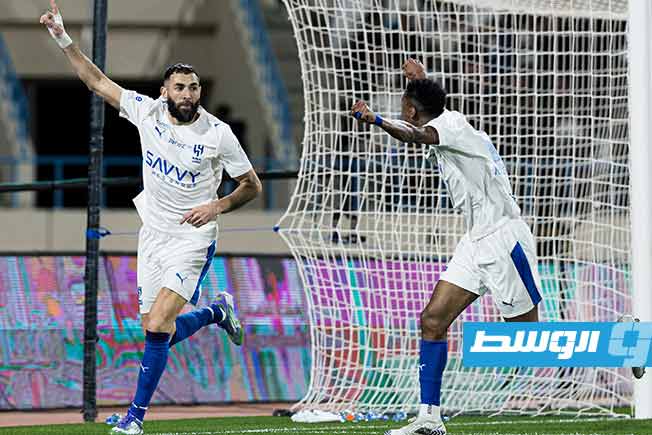 شاهد.. كريم بنزيما يسجل «هاتريك» في أولى مبارياته مع الهلال بالدوري السعودي