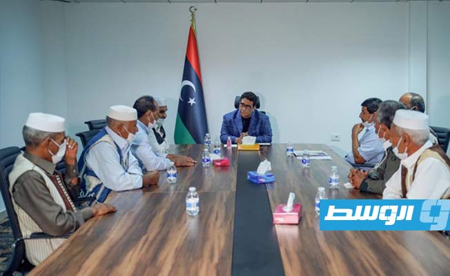 المنفي يبحث مطلب أهالي وادي زمزم وأبونجيم بتحويل المدينتين لبلديتين
