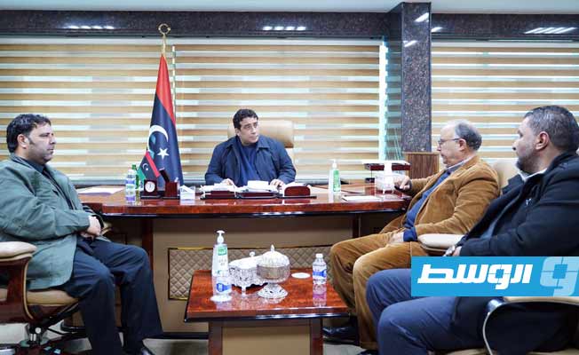 المنفي يؤكد ضرورة استكمال شبكة الطرق بالمنطقة الشرقية