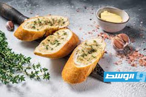 خبز محمص بالثوم والزعتر