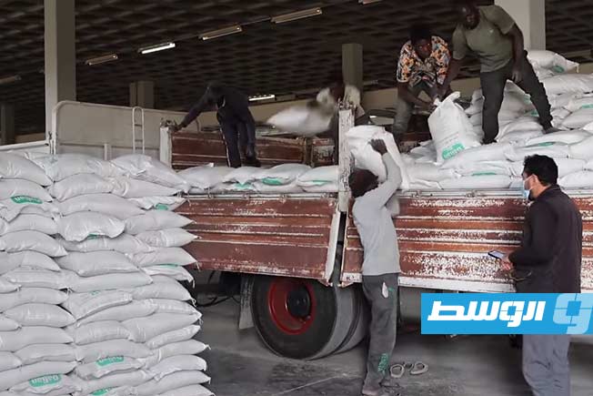 الجمعيات الاستهلاكية بسرت تتسلم حصصها من السلع المدعومة الأسبوع الجاري