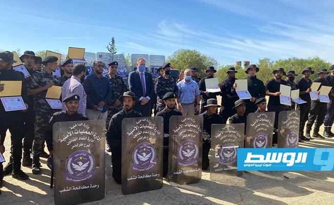 اختتام الدورة التدريبية الثانية بمجال «مكافحة الشغب والقنص» بمقر إدارة إنفاذ القانون في طرابلس