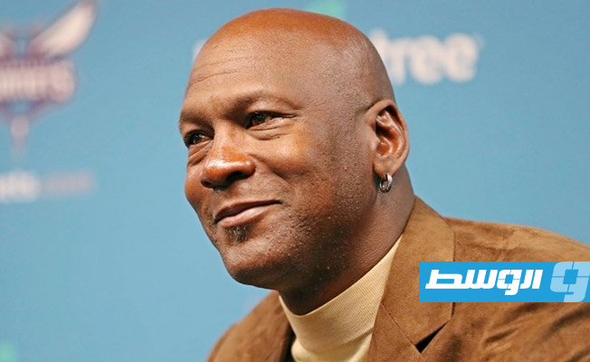 مايكل جوردن يجري محاثات لبيع حصته في نادي هورنتس