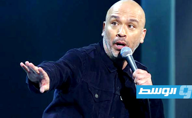 الفكاهي جو كوي يتولى تقديم احتفال «غولدن غلوب» في 7 يناير