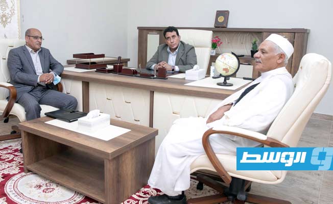 عميد بئر الأشهب يؤكد للمنفي استعداد البلدية للمساهمة في المصالحة الوطنية