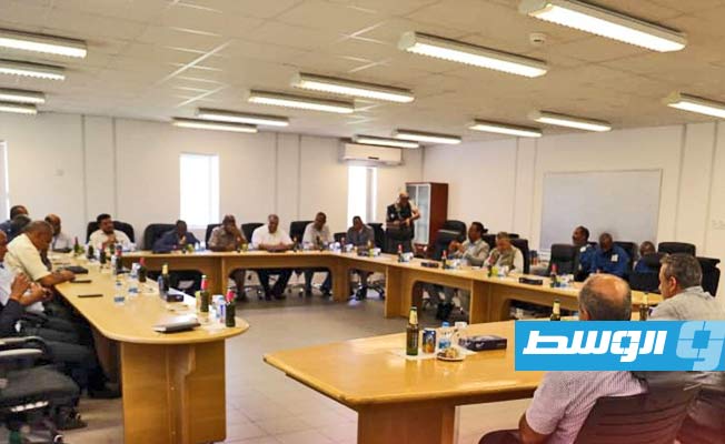 بن قدارة يوجه بإنشاء محطات وقود في مختلف مناطق الجنوب