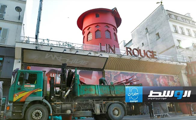 مراوح جديدة لطاحونة «مولان روج» في باريس