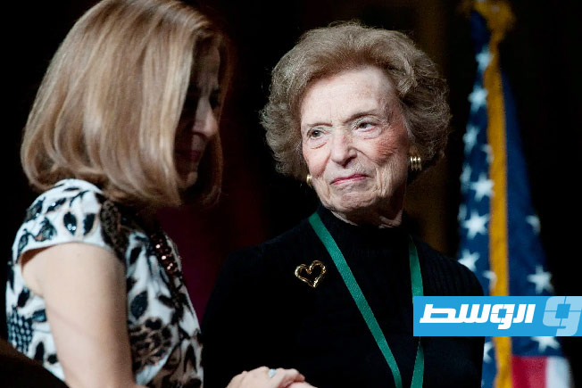 رحيل أيقونة الأزياء ومؤسسة إمبراطورية «غاب» للملابس عن 94 عاماً