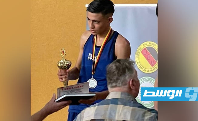 الرخصي يحصد جوائز مهمة في الملاكمة بألمانيا.. ووالده: سفير رياضي لليبيا