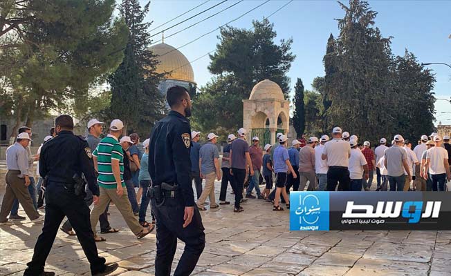 عشرات المستعمرين يقتحمون المسجد الأقصى