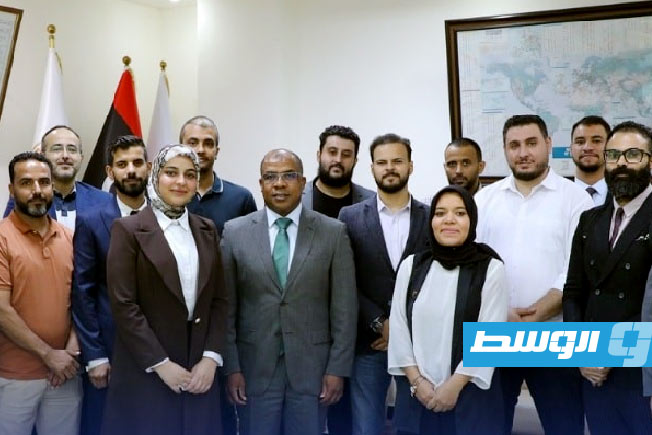 عبدالصادق يلتقي المتفوقين في وزارة النفط والغاز