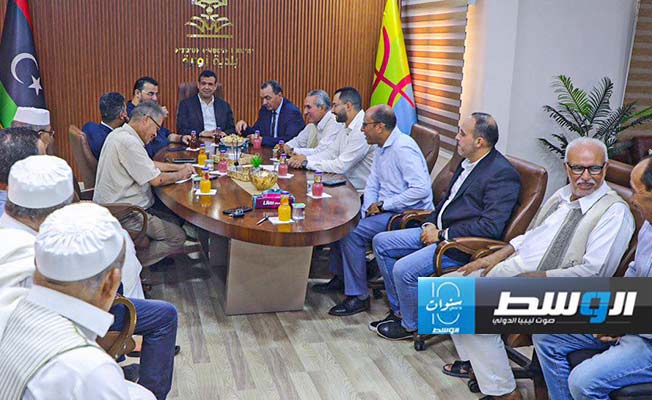 أبوجناح يتابع مراحل تجهيز مستشفى زوارة المركزي