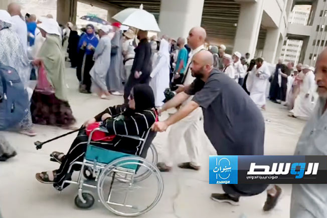 فيديو.. رحلة حجاج ليبيا من المخيم إلى رمي الجمرات تحت المطر