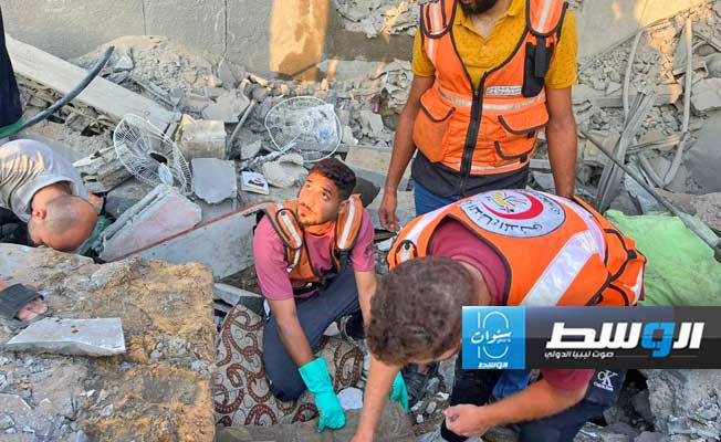 مسعفون فلسطينيون: غارات إسرائيلية قتلت 16 شخصًا بمدرسة للنازحين ومناطق في غزة